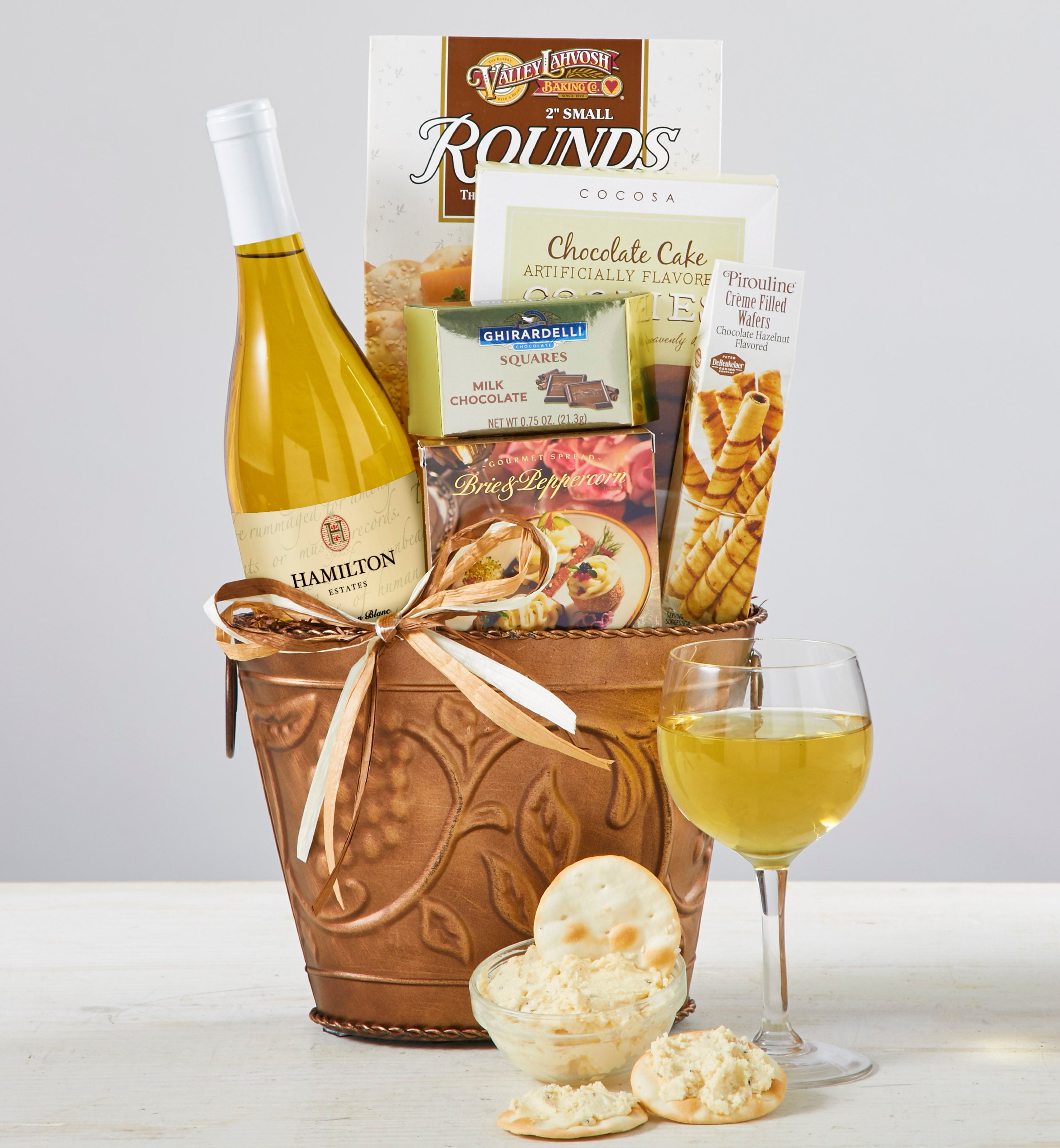 Classic Brie Cheese & Wine Gift Basket – Wine gift baskets - US delivery