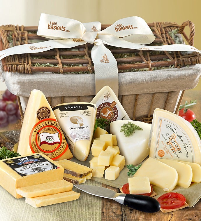 Подарочный сыр купить. Набор сыров подарочный. Упаковка сыра. Наборы для сыра подарочные. Набор сыров в подарок.
